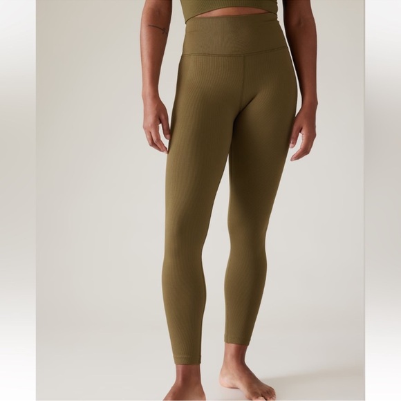 Athleta Pants - Athleta Aurora Seamless Tight in Acacia Olive Size Small